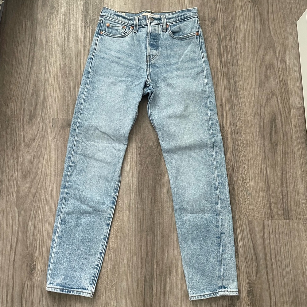 Levi’s womens wedgie fit jeans